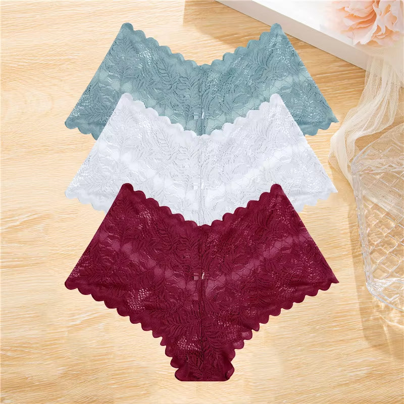 Elevate your lingerie game with 's 3Pcs Lace Boyshort Set – perfect for any occasion! Low-rise, floral design, and available in sizes S-XL. #LingerieGoals #FashionForward