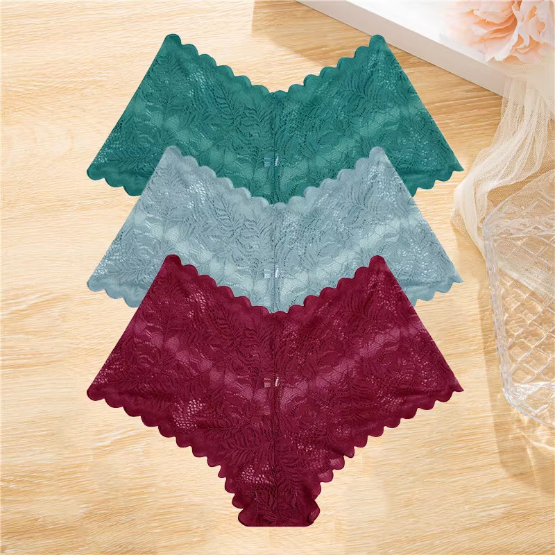 Elevate your lingerie game with 's 3Pcs Lace Boyshort Set – perfect for any occasion! Low-rise, floral design, and available in sizes S-XL. #LingerieGoals #FashionForward