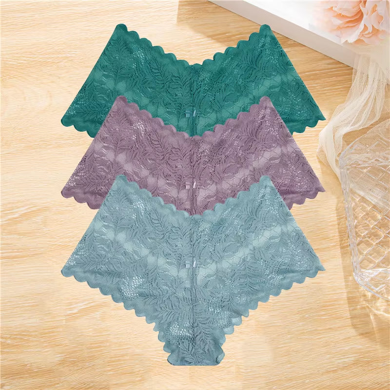 Elevate your lingerie game with 's 3Pcs Lace Boyshort Set – perfect for any occasion! Low-rise, floral design, and available in sizes S-XL. #LingerieGoals #FashionForward